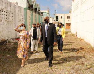State-Secretary-visits-the-Point-Blanche-Prison-with-the-Prime-Minister-and-the-Minister-of-Justice.aspx_.jpg