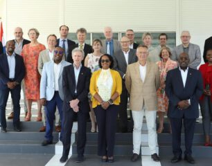 Visit-Dutch-Senate-Meeting-with-Council-of-Ministers.aspx_.jpg