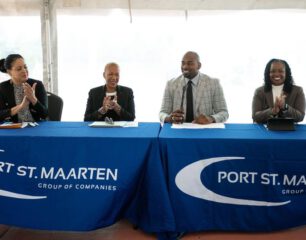 Government-of-St-Maarten-and-Royal-Caribbean-Group-sign-MOU.aspx_.jpg